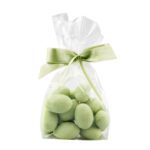 Migdały w czekoladzie białej barwione szpinakiem w foliowej saszetce z kokardą