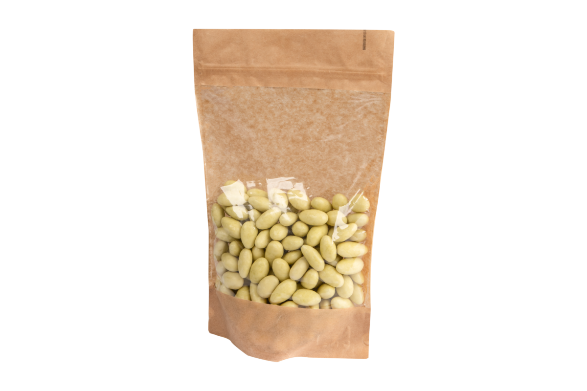 Migdały w czekoladzie białej z matchą w opakowaniu strunowym z okienkiem