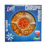 Tacka z przekąskami na słono w niebieskim opakowaniu z okienkiem