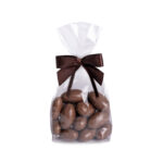 Migdały w czekoladzie mlecznej w foliowej saszetce z kokardą