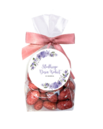 Migdaly w czekoladzie białej w pudrze z czarnej porzeczki liofilizowanej