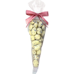 migdaly w czekoladzie bialej z platkami kwiatow