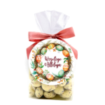 migdaly w czekoladzie bialej z platkami kwiatow